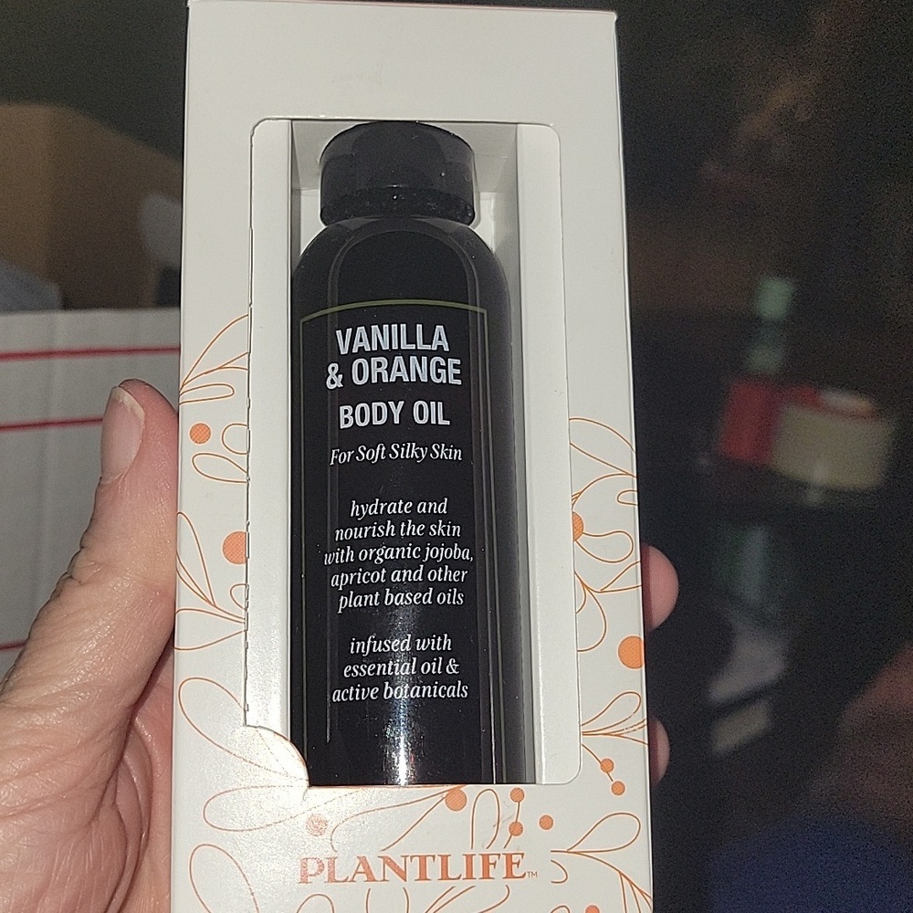 Plantlife Vanilla & Orange Body Oil - Black 120ml NIB